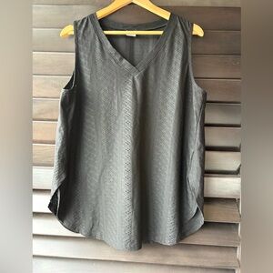 Xieerduo Black Tank Top Women's XL V Neck Woven pattern